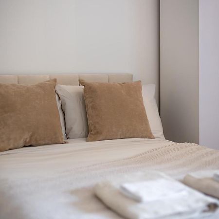 Aryas Apartments London Edgware Esterno foto
