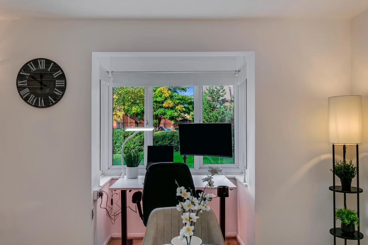 Aryas Apartments London Edgware Esterno foto